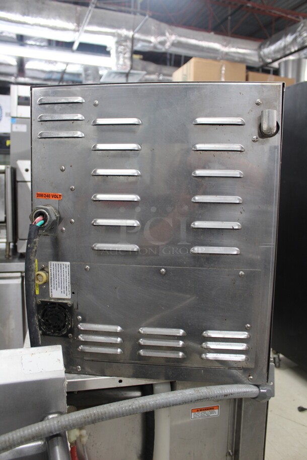 TERRIFIC! Lolo Commercial Stainless Steel Countertop Steamer. 30x28x24.5. 208-240V/60Hz. 3 Phase. Working When Removed! - Image 4 of 6