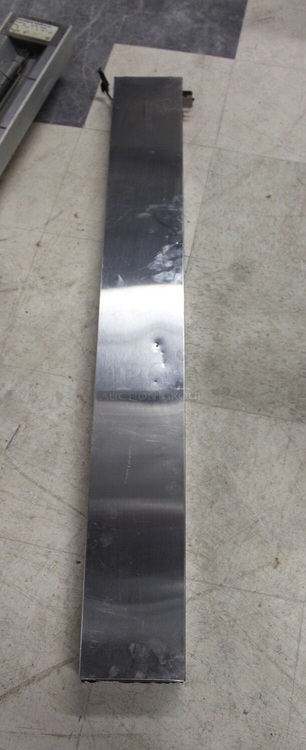 SUPER! Avantco Model ISW-48-TGL Commercial Stainless Steel Strip Warmer. 48x6x2.5. 120V/60Hz. Working When Removed! - Image 2 of 3