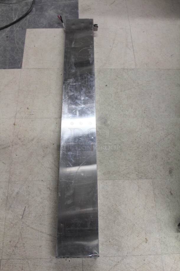 SUPER! Avantco Model ISW-48-TGL Commercial Stainless Steel Strip Warmer. 48x6x2.5. 120V/60Hz. Working When Removed! - Image 3 of 3