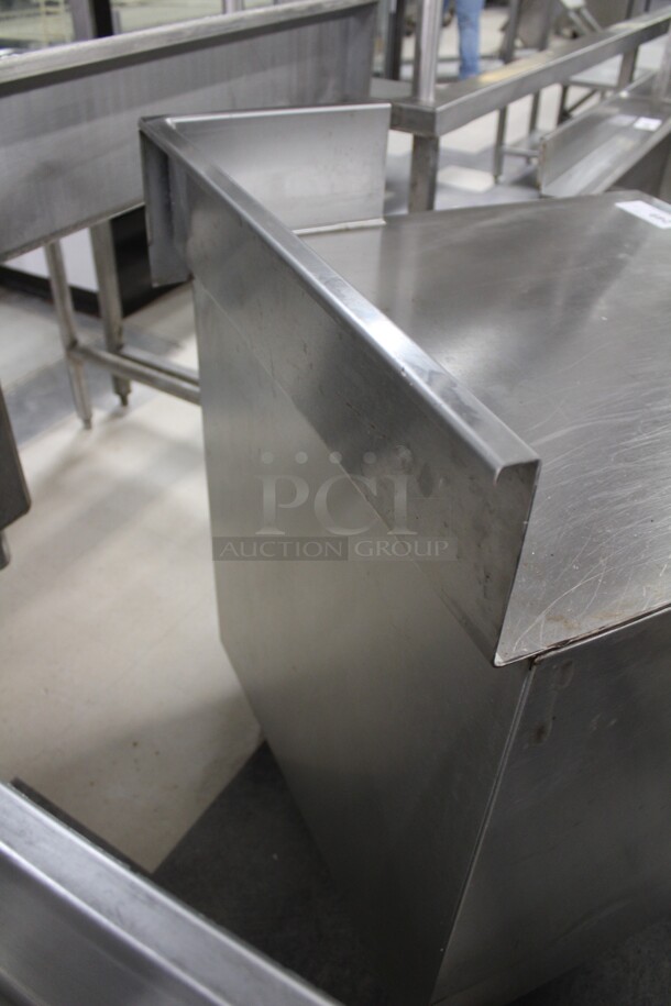 NICE! Commercial Stainless Steel Cabinet With 3 Drawers. 28x30x39.5 - Image 4 of 5