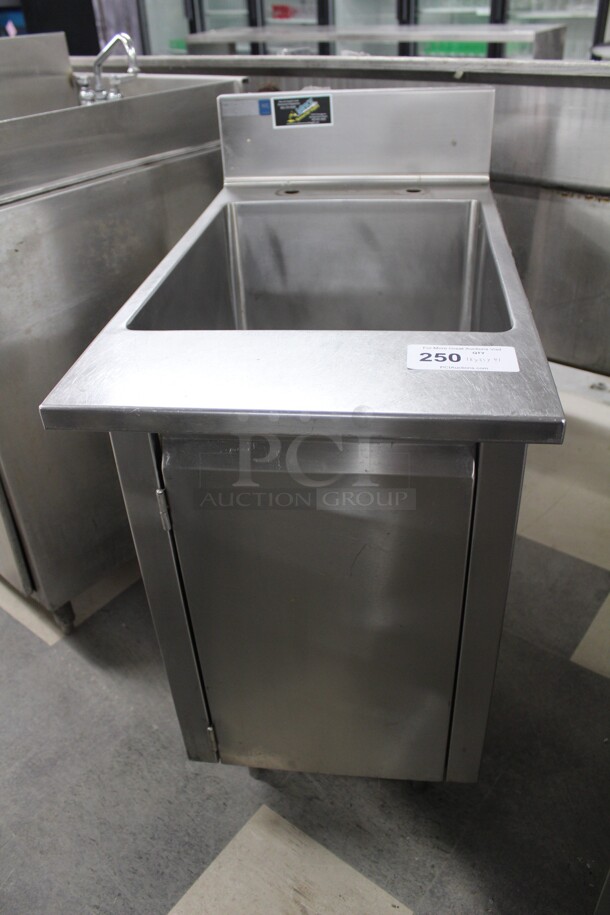 NICE! Commercial Stainless Steel Underbar Ice Well Cabinet. 18x31x41