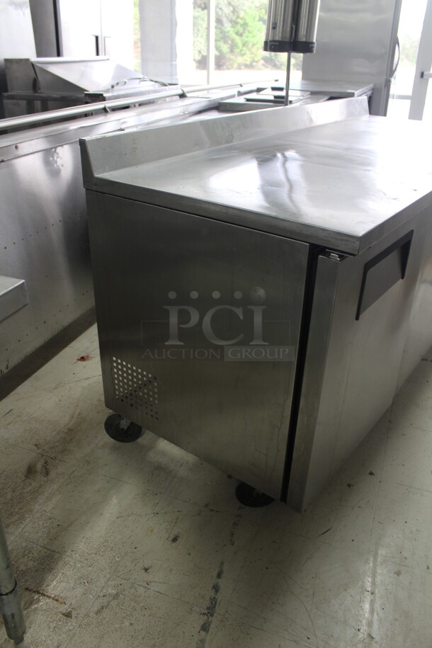 WOW! True Model TWT-72 Commercial Stainless Steel 3 Door Worktop Refrigerator/Cooler. 72.5x30x39. 115V.60Hz. Working When Removed!  - Image 8 of 8