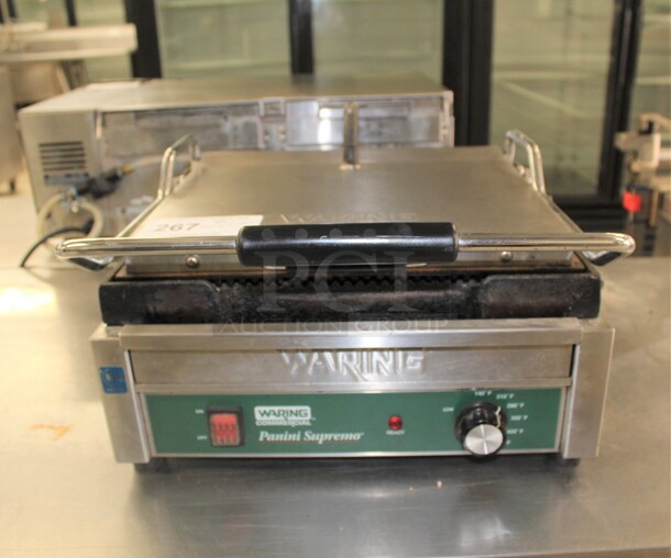 SUPER FIND! Waring Model WPG250 Commercial Panini/Sandwich Grill/Press With Ribbed Surface. 19x20x9.75. 120V/60Hz. Working When Removed!