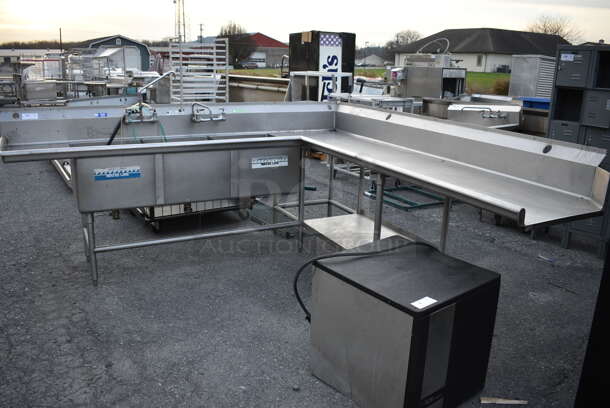 Stainless Steel L Shaped 3 Bay Sink w/ Faucet and Handles. 106x106x43. Bays 20x24x14