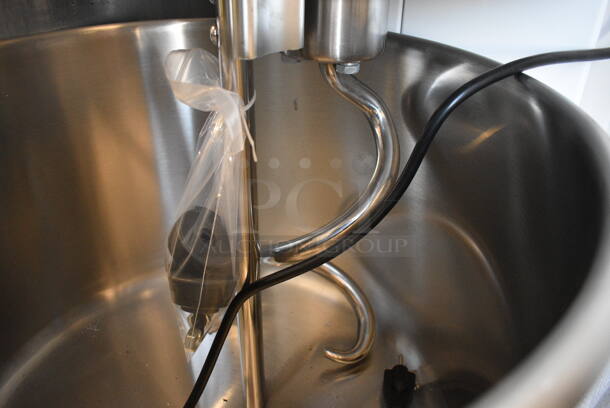 BRAND NEW! FANTASTIC! Estella Model 348SM60 Metal Commercial Floor Style 64 Quart Spiral Mixer w/ Stainless Steel Mixing Bowl and Dough Hook Attachment. 220 Volts. 23x33x41 - Image 4 of 6