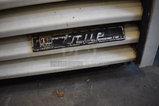 NICE! 2006 True Model GDM-47 Metal Commercial 2 Door Reach In Cooler Merchandiser w/ Poly Coated Racks. 115 Volts, 1 Phase. 54x29x79. Tested and Working! - Image 8 of 8