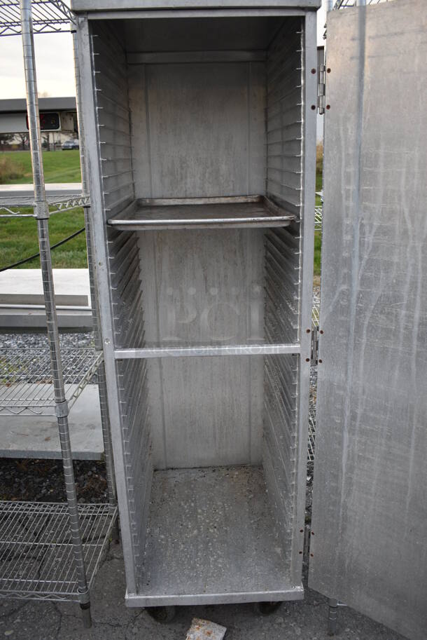 Metal Commercial Enclosed Pan Rack on Commercial Casters. 21x28x69 - Image 4 of 4