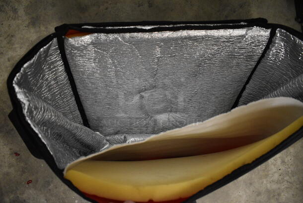 Red Insulated Food Carrying Bag. 19x10x20 - Image 3 of 3