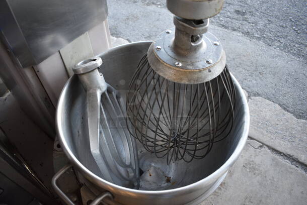 FANTASTIC! Hobart Model H-600 Metal Commercial Floor Style 60 Quart Planetary Mixer w/ Stainless Steel Mixing Bowl, Whisk and Paddle Attachments. 440 Volts, 3 Phase. 26x38x56 - Image 7 of 8