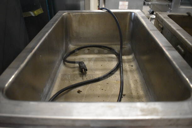 APW Wyott Model W3-V Stainless Steel Commercial Countertop Food Warmer. 120 Volts, 1 Phase. 14.5x23x9. Tested and Working! - Image 3 of 4