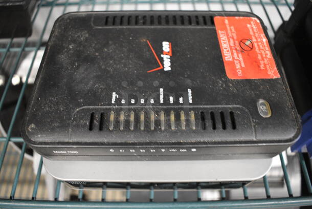 3 Various Items Incluidng Routers. Includes 4.5x4.5x1.5. 3 Times Your Bid! - Image 4 of 7