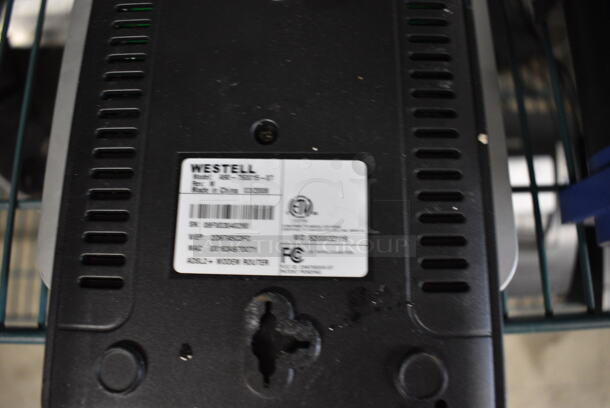 3 Various Items Incluidng Routers. Includes 4.5x4.5x1.5. 3 Times Your Bid! - Image 5 of 7