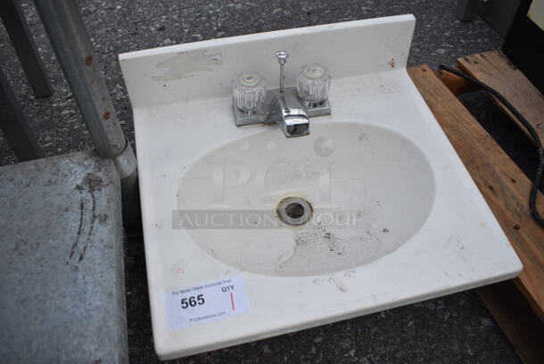 White Single Bay Sink w/ Faucet and Handles. 19x17x11 - Image 3 of 5