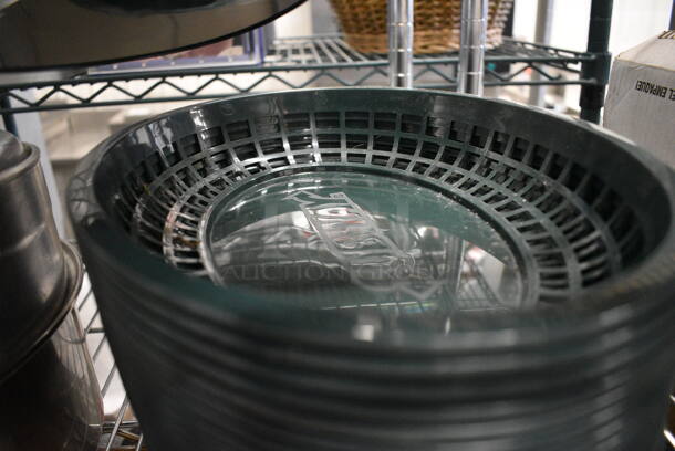 28 Dark Green Poly Food Baskets. 12x9x2. 28 Times Your Bid! - Image 3 of 3
