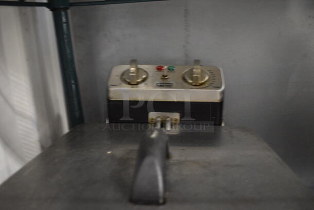 Waring Metal Countertop Electric Powered Fryer w/ 2 Metal Fry Baskets and Lid. 11.5x18x13 - Image 3 of 4