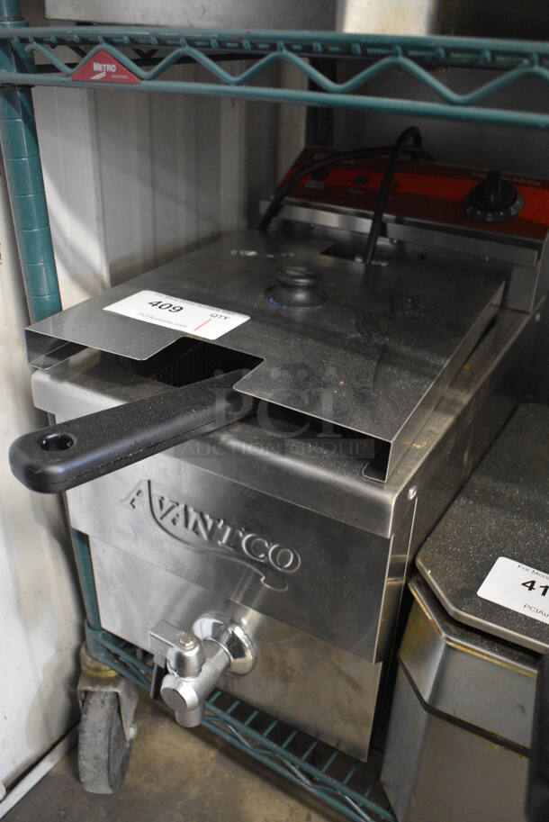 Avatnco Metal Countertop Electric Powered Fryer w/ 2 Metal Fry Baskets and Lid. 11.5x19x18
