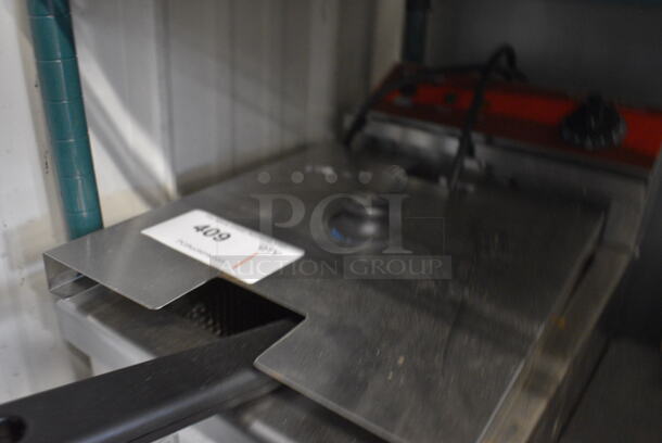 Avatnco Metal Countertop Electric Powered Fryer w/ 2 Metal Fry Baskets and Lid. 11.5x19x18 - Image 2 of 3