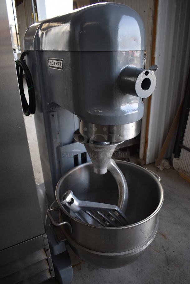FANTASTIC! Hobart Model L-800 Metal Commercial Floor Style 80 Quart Planetary Mixer w/ Stainless Steel Mixing Bowl, Dough Hook and Paddle Attachments. 208 Volts, 3 Phase. 28x43x55 - Image 3 of 9