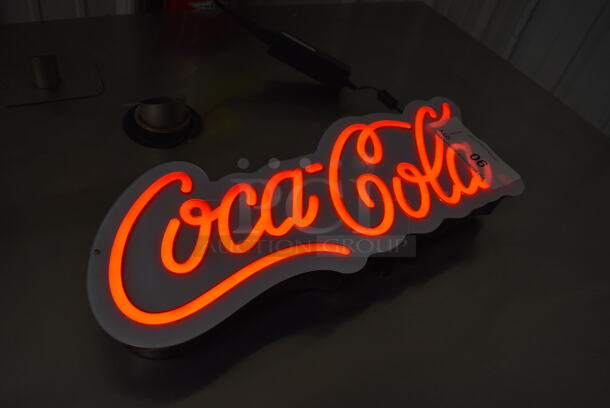 Coca Cola Light Up Sign. 18x6x3. Tested and Working! - Image 4 of 6