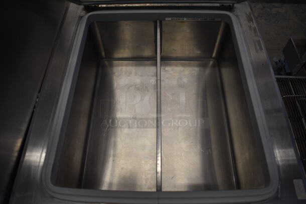 NICE! Silver King Model SK-CTM D1 Stainless Steel Commercial Countertop Cooler 115 Volts, 1 Phase. 23x26x24.5. Tested and Does Not Power On - Image 4 of 5