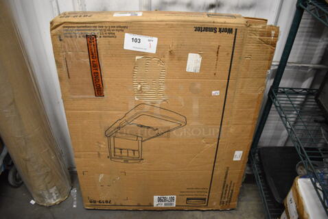 IN ORIGINAL BOX! Rubbermaid Vertical Baby Diaper Changing Station. 