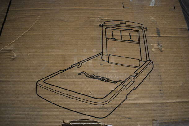 IN ORIGINAL BOX! Rubbermaid Vertical Baby Diaper Changing Station.  - Image 3 of 4