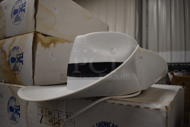 4 IN ORIGINAL BOX! Director's Showcase White Plastic Small Hats. 4 Times Your Bid! - Image 2 of 5