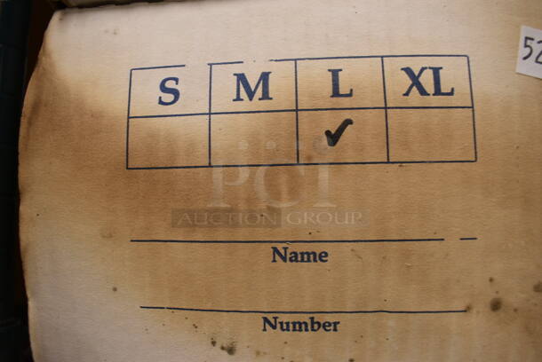 4 IN ORIGINAL BOX! Director's Showcase White Plastic Large Hats. 4 Times Your Bid! - Image 5 of 5