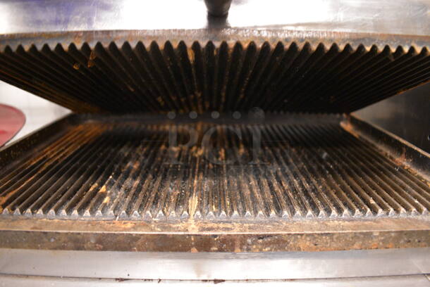 NICE! Sodir Equipex Stainless Steel Commercial Countertop Electric Powered Panini Press. 15x15x8. Tested and Does Not Power On - Image 4 of 6