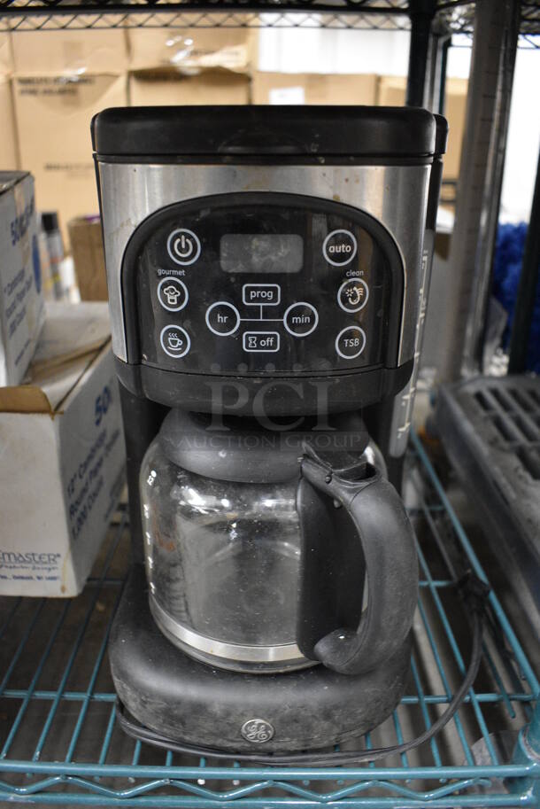 GE Countertop Coffee Machine w/ Pot. 8x11x14