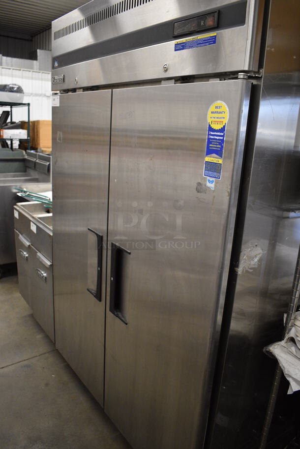 GREAT! Everest Model ESR2 Stainless Steel Commercial 2 Door Reach In Cooler on Commercial Casters. 115 Volts, 1 Phase. 50x32x79. Tested and Working! - Image 2 of 6