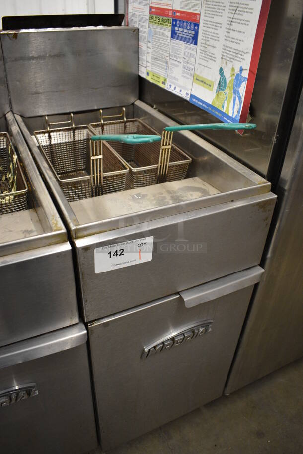 NICE! Imperial Stainless Steel Commercial Floor Style Gas Powered Deep Fat Fryers w/ 2 Metal Fry Baskets. 15.5x30x46 - Image 2 of 5