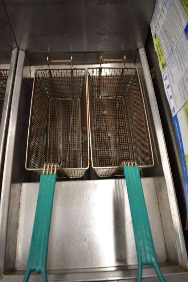 NICE! Imperial Stainless Steel Commercial Floor Style Gas Powered Deep Fat Fryers w/ 2 Metal Fry Baskets. 15.5x30x46 - Image 3 of 5