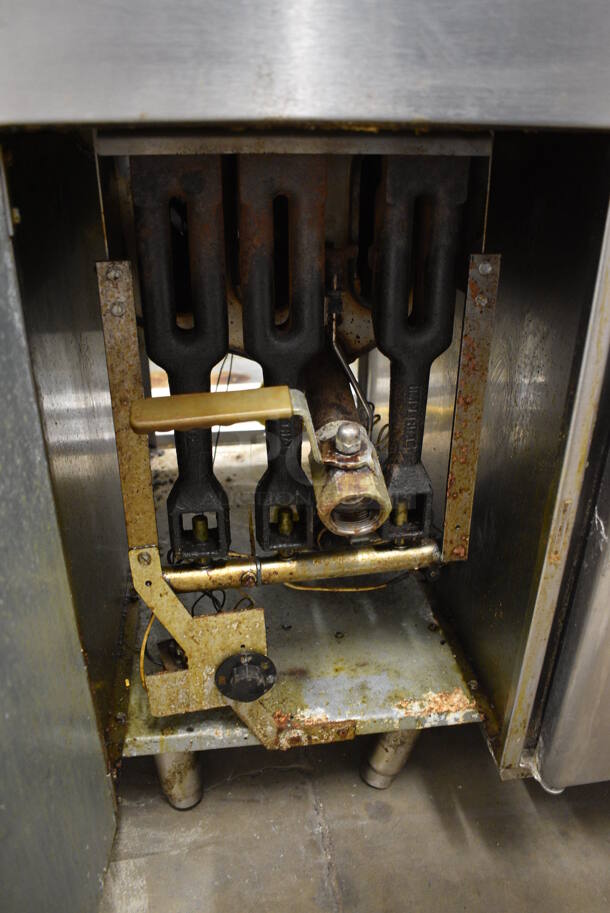 NICE! Imperial Stainless Steel Commercial Floor Style Gas Powered Deep Fat Fryers w/ 2 Metal Fry Baskets. 15.5x30x46 - Image 5 of 5