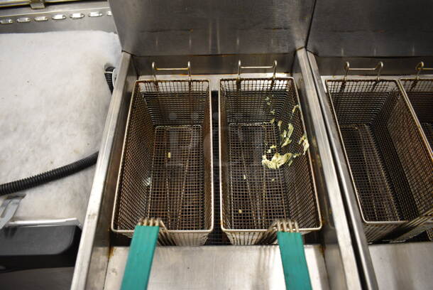 NICE! Imperial Stainless Steel Commercial Floor Style Gas Powered Deep Fat Fryers w/ 2 Metal Fry Baskets. 15.5x30x46 - Image 3 of 6