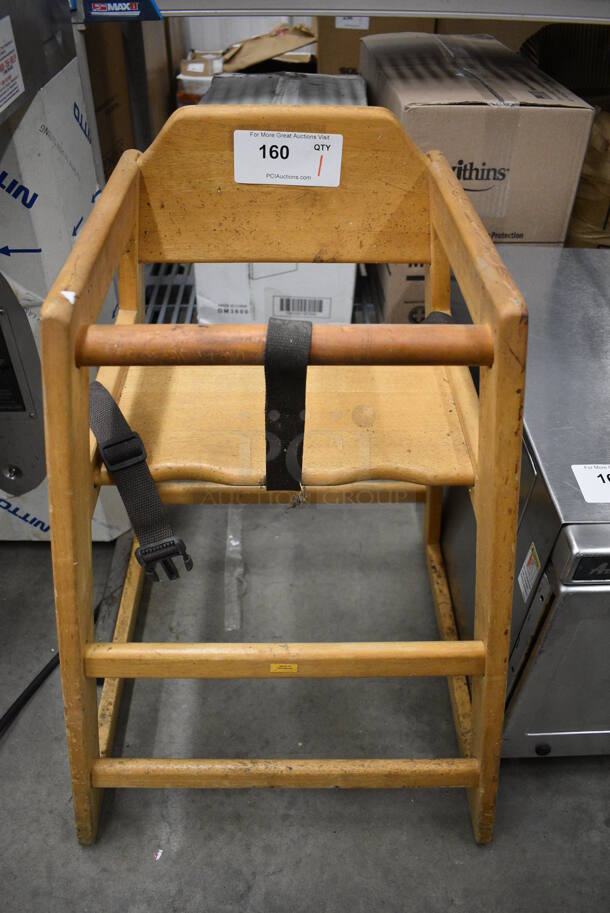 Wood Pattern High Chair. 19x20x29 - Image 1 of 2