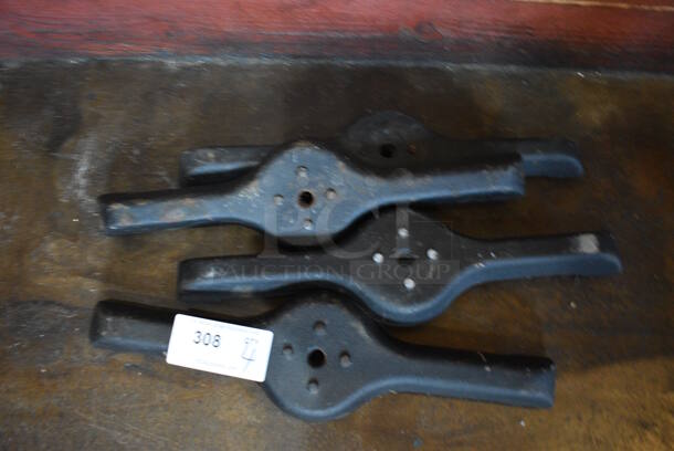 4 Metal Straight Leg Table Base Feet. 20x5x2. 4 Times Your Bid!