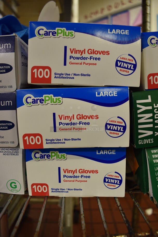 ALL ONE MONEY! Lot of 9 Various Gloves; 2 Medium, 4 Large and 2 Extra Large.  - Image 4 of 5