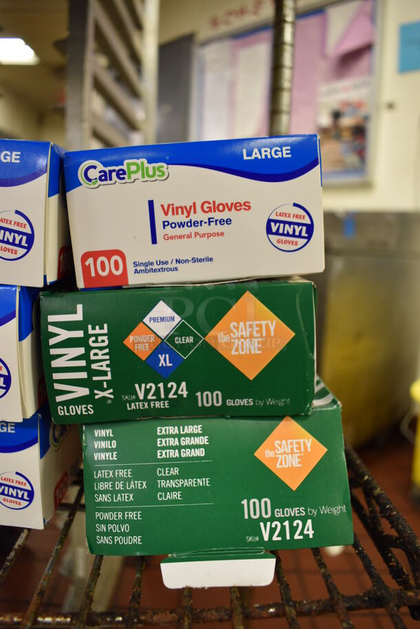 ALL ONE MONEY! Lot of 9 Various Gloves; 2 Medium, 4 Large and 2 Extra Large.  - Image 5 of 5