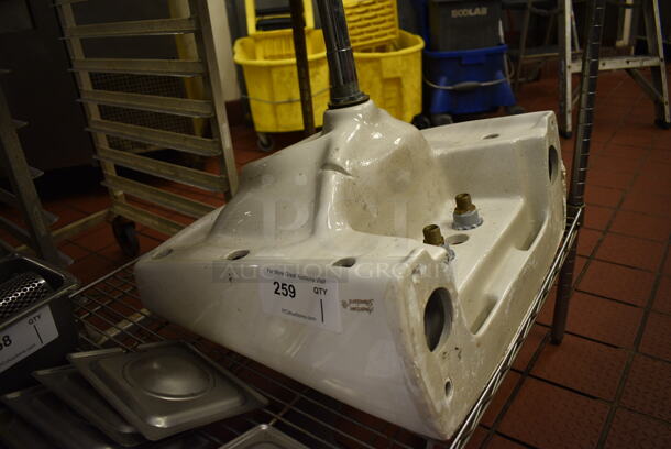 White Single Bay Sink. 21x18x10 - Image 2 of 2