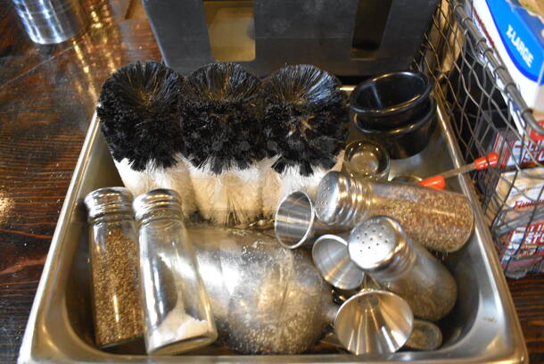 ALL ONE MONEY! Lot of Various Items Including Metal Wire Basket and Glass Cleaner! - Image 4 of 4