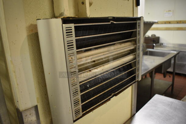Vector Wall Mount Bug Zapper. BUYER MUST REMOVE. 20.5x2x12.5 - Image 2 of 3
