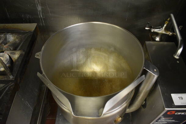BEAUTIFUL! 2005 Groen Model TDB-40 Stainless Steel Commercial Electric Powered 40 Gallon Tilting Kettle. 208 Volts, 3 Phase. BUYER MUST REMOVE. 28x28x45. Unit Was Working When Restaurant Closed! - Image 3 of 7
