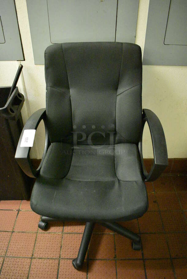 Black Office Chair on Casters. 25x22x39 - Image 1 of 3