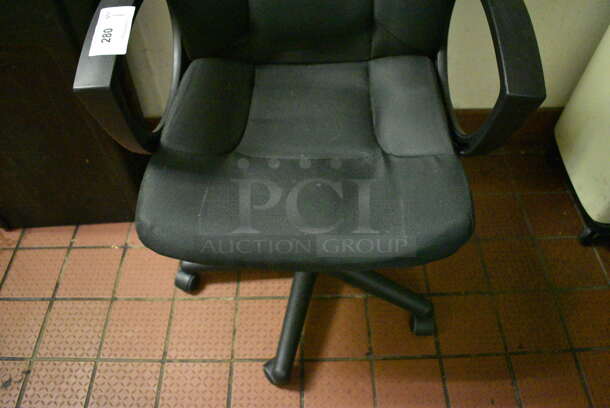 Black Office Chair on Casters. 25x22x39 - Image 3 of 3