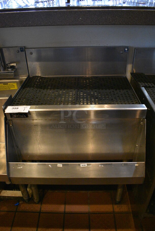 Stainless Steel Commercial Drainboard w/ Speedwell. BUYER MUST REMOVE. 24x24x36
