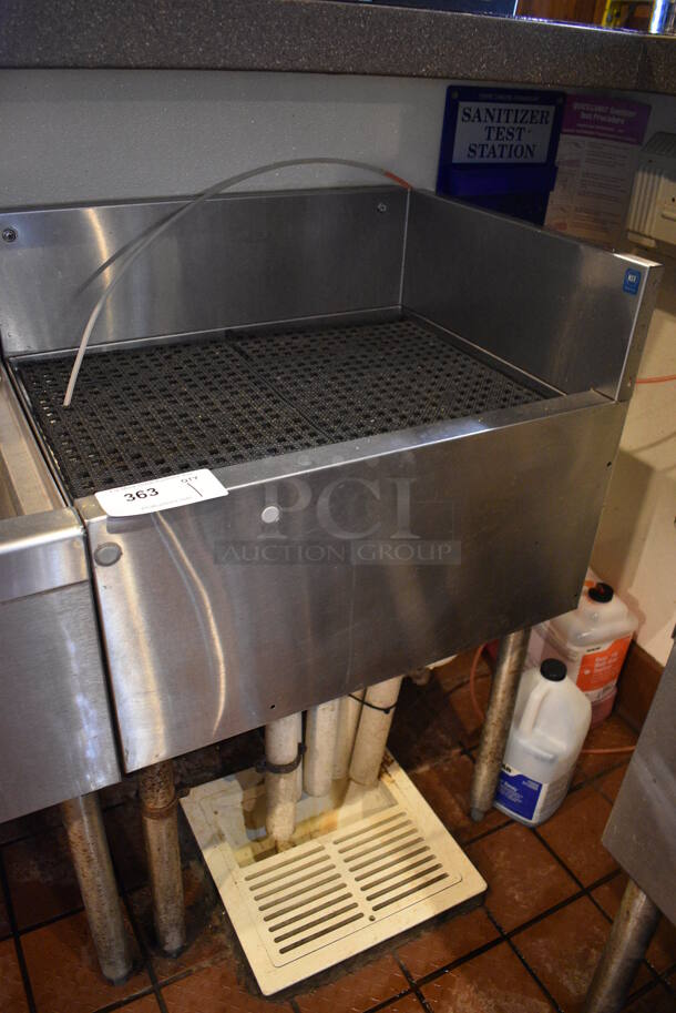 Stainless Steel Commercial Drainboard w/ Backsplash and Side Splash Guard. BUYER MUST REMOVE. 24x19x36