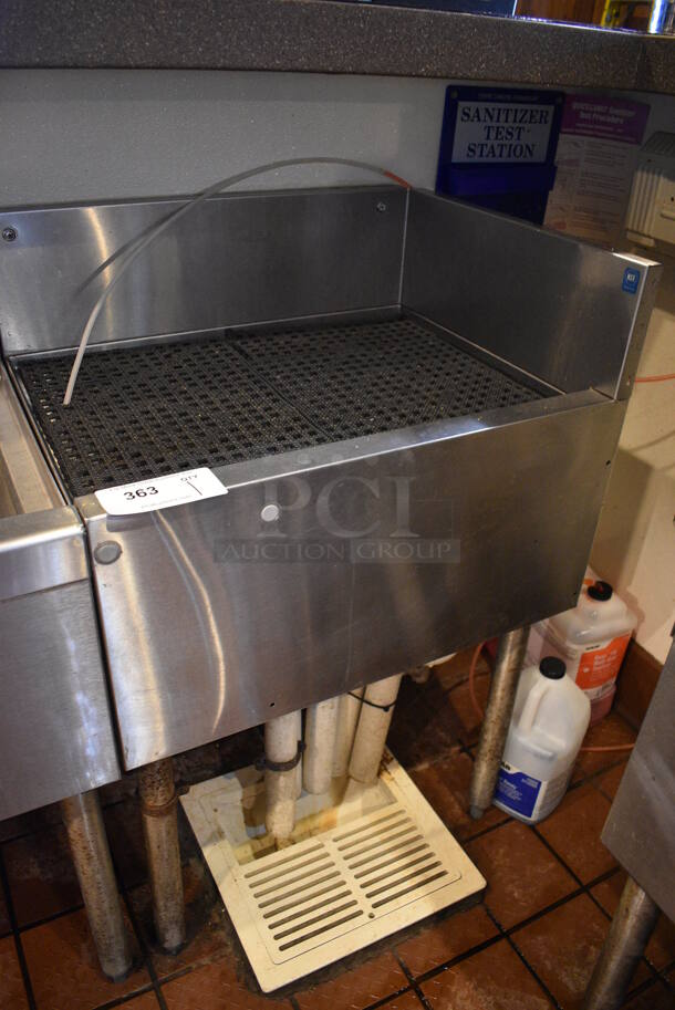 Stainless Steel Commercial Drainboard w/ Backsplash and Side Splash Guard. BUYER MUST REMOVE. 24x19x36 - Image 1 of 3