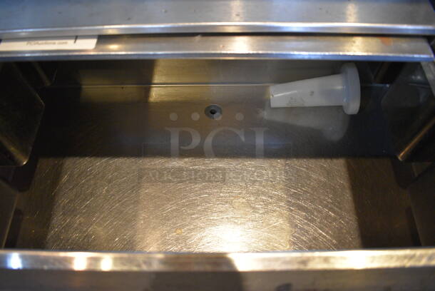 Stainless Steel Commercial Ice Bin w/ Backsplash and Speedwell. BUYER MUST REMOVE. 30x29x36 - Image 5 of 5