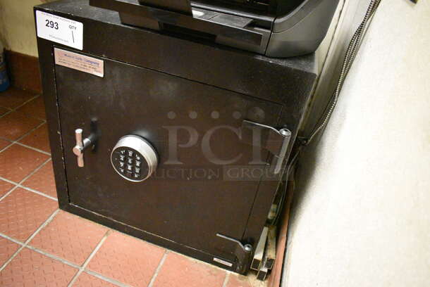 Wilson Safe Co Black Metal Single Compartment Safe. Comes w/ Combination. BUYER MUST REMOVE. 20.5x21.5x20.5 - Image 5 of 5